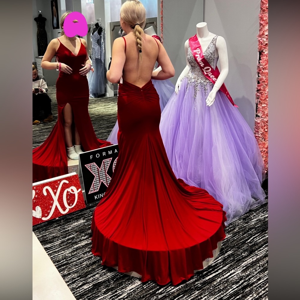 red prom dress